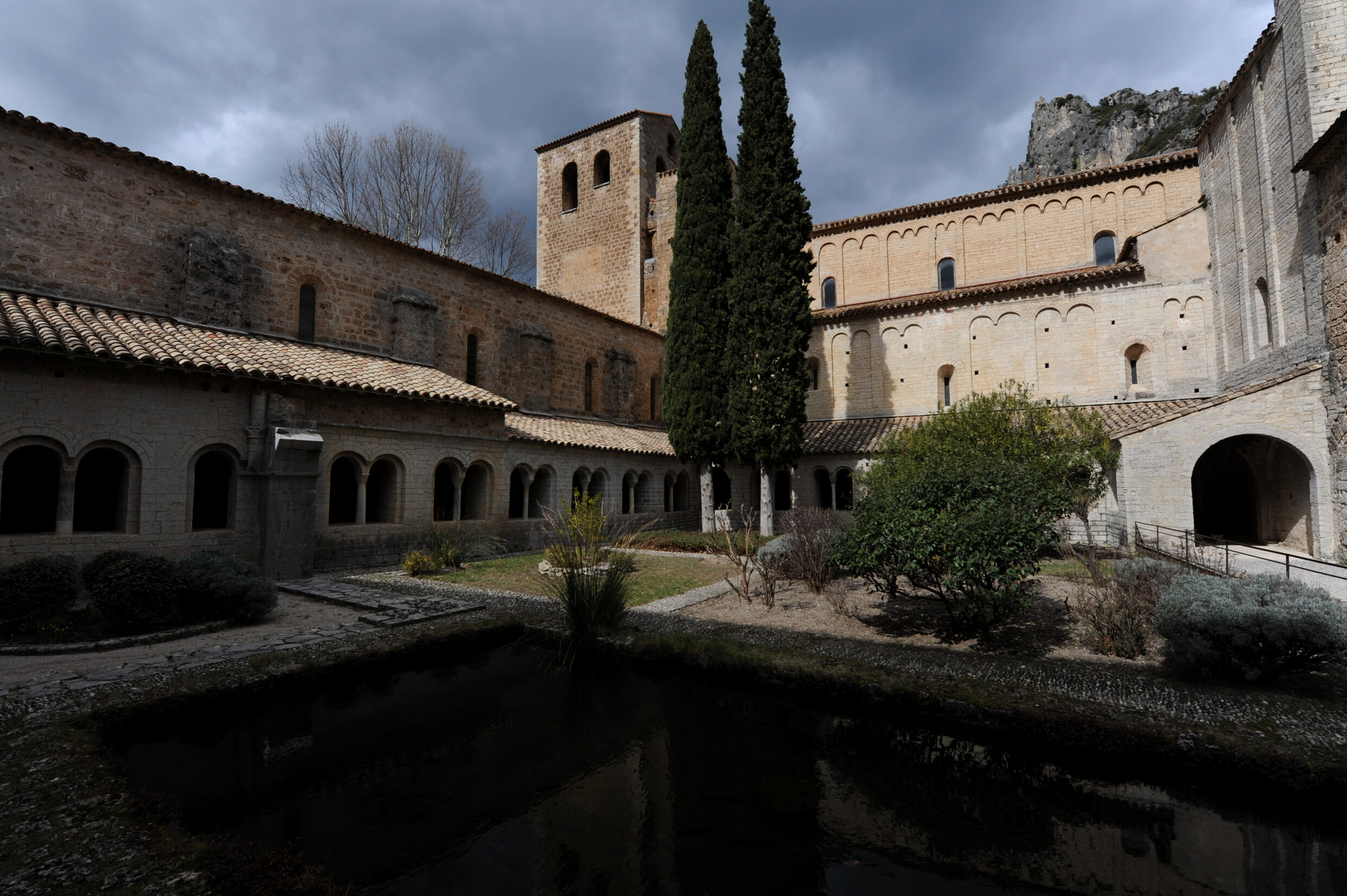 Abbaye de Gellone -Saint-Guilhem-le-Désert ©JJGelbart