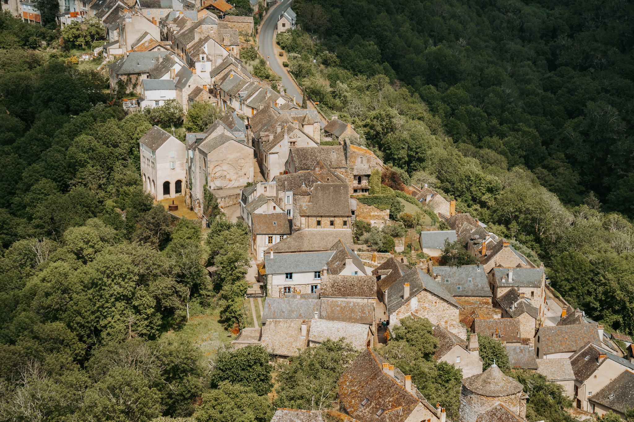 Vue aérienne de Najac © Yves Banza