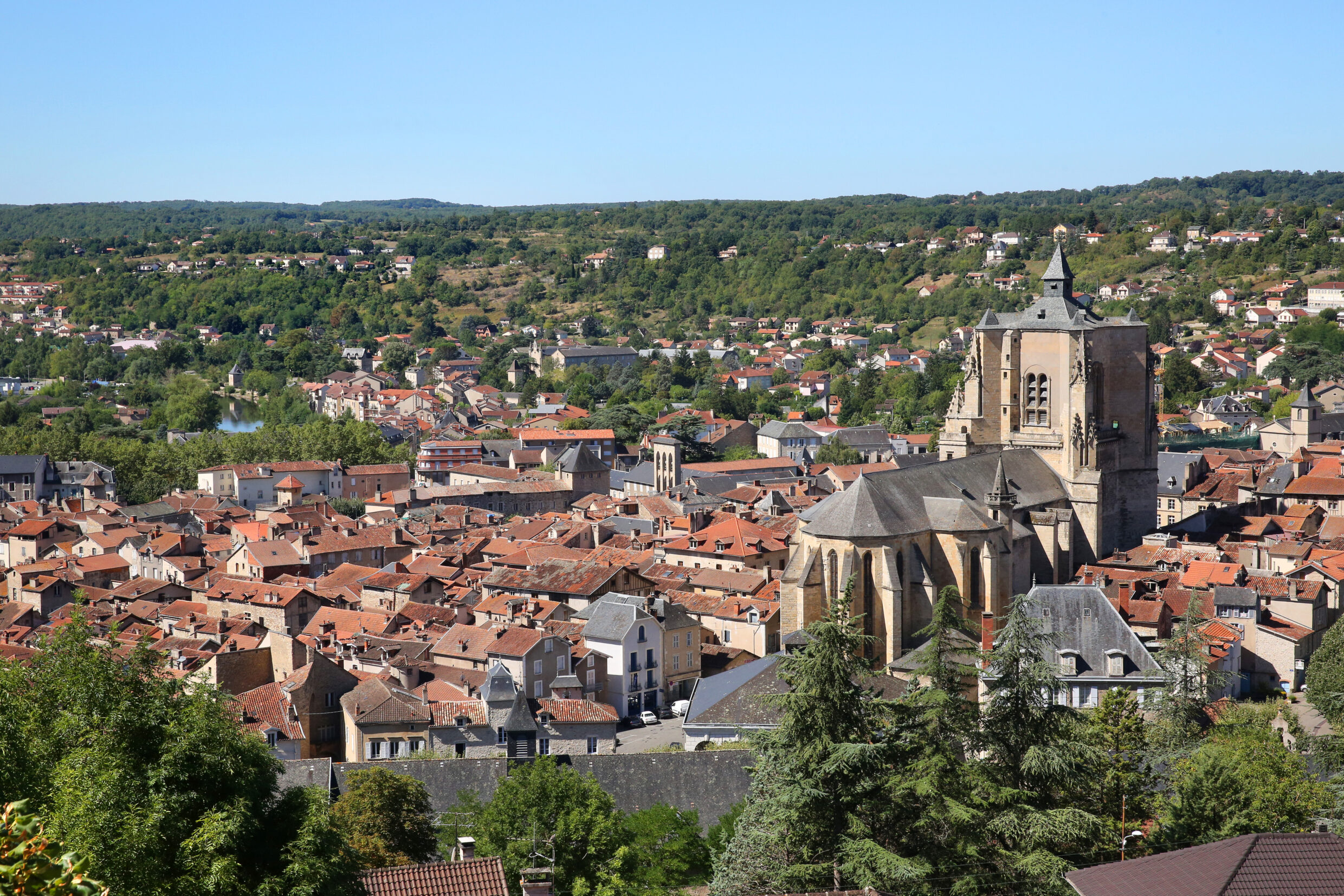 Point de vue sur la collégiale - Villefranche de Rouergue ©Jérôme MOREL - Ed de la Cévenne
