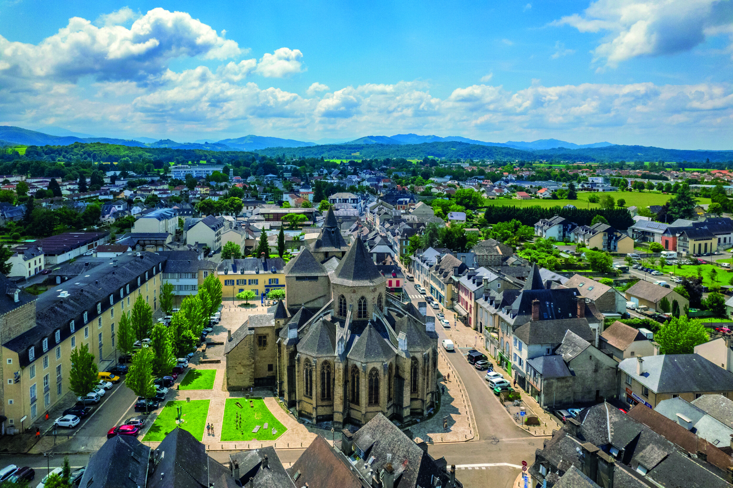 Vue Cathédrale Oloron-Sainte-Marie©JJ Gelbart