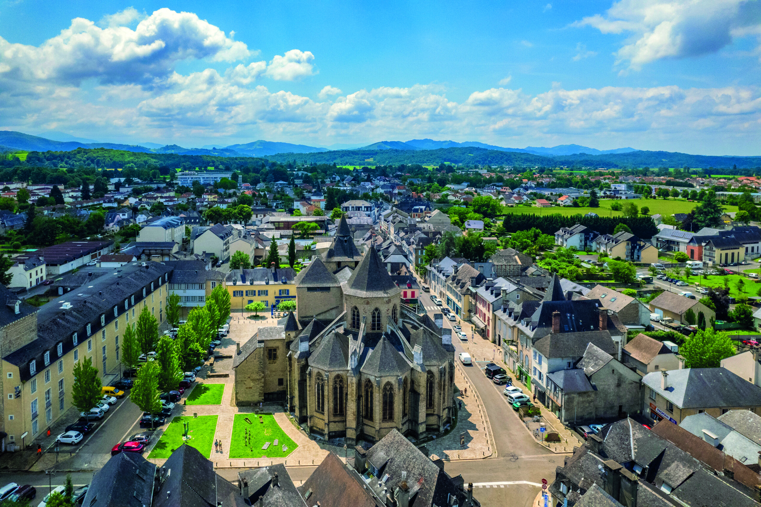 Vue Cathédrale Oloron-Sainte-Marie©JJ Gelbart
