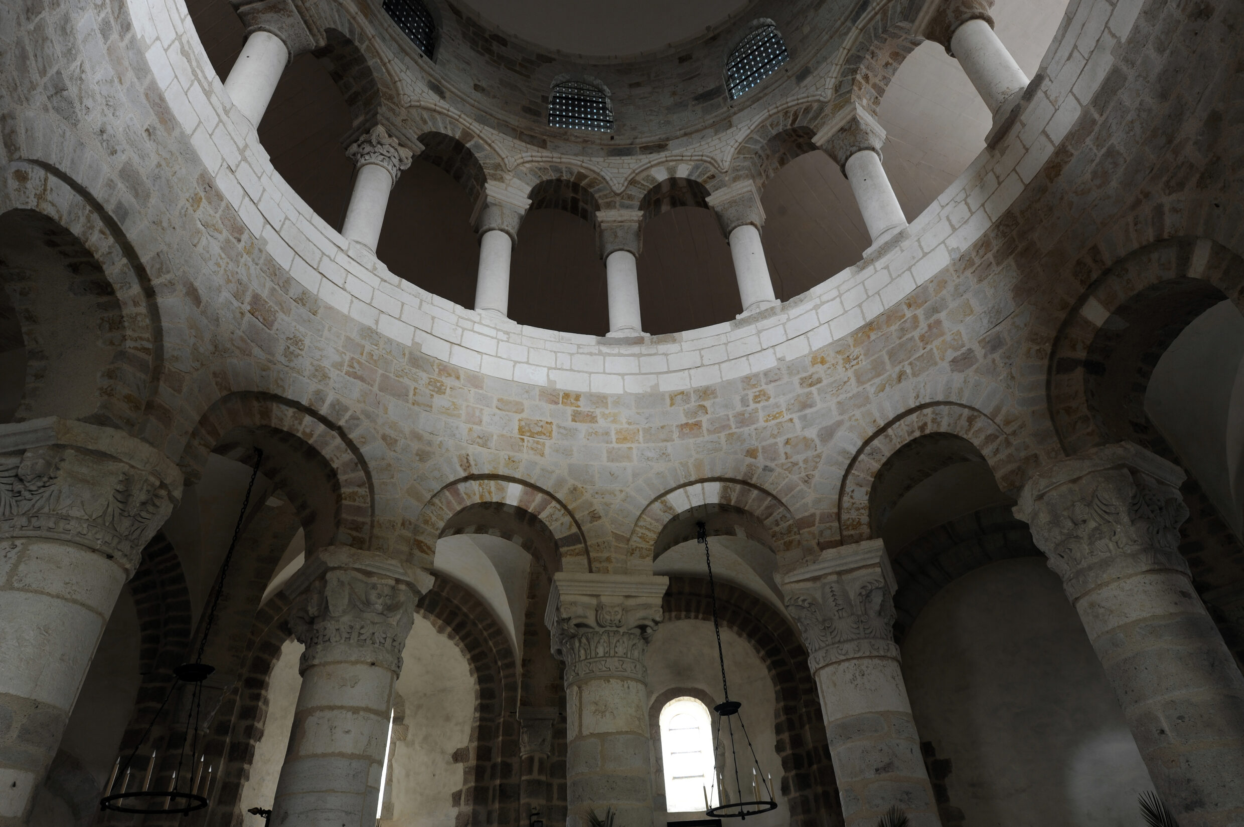 basilique Saint-Etienne Neuvy St Sépulchre