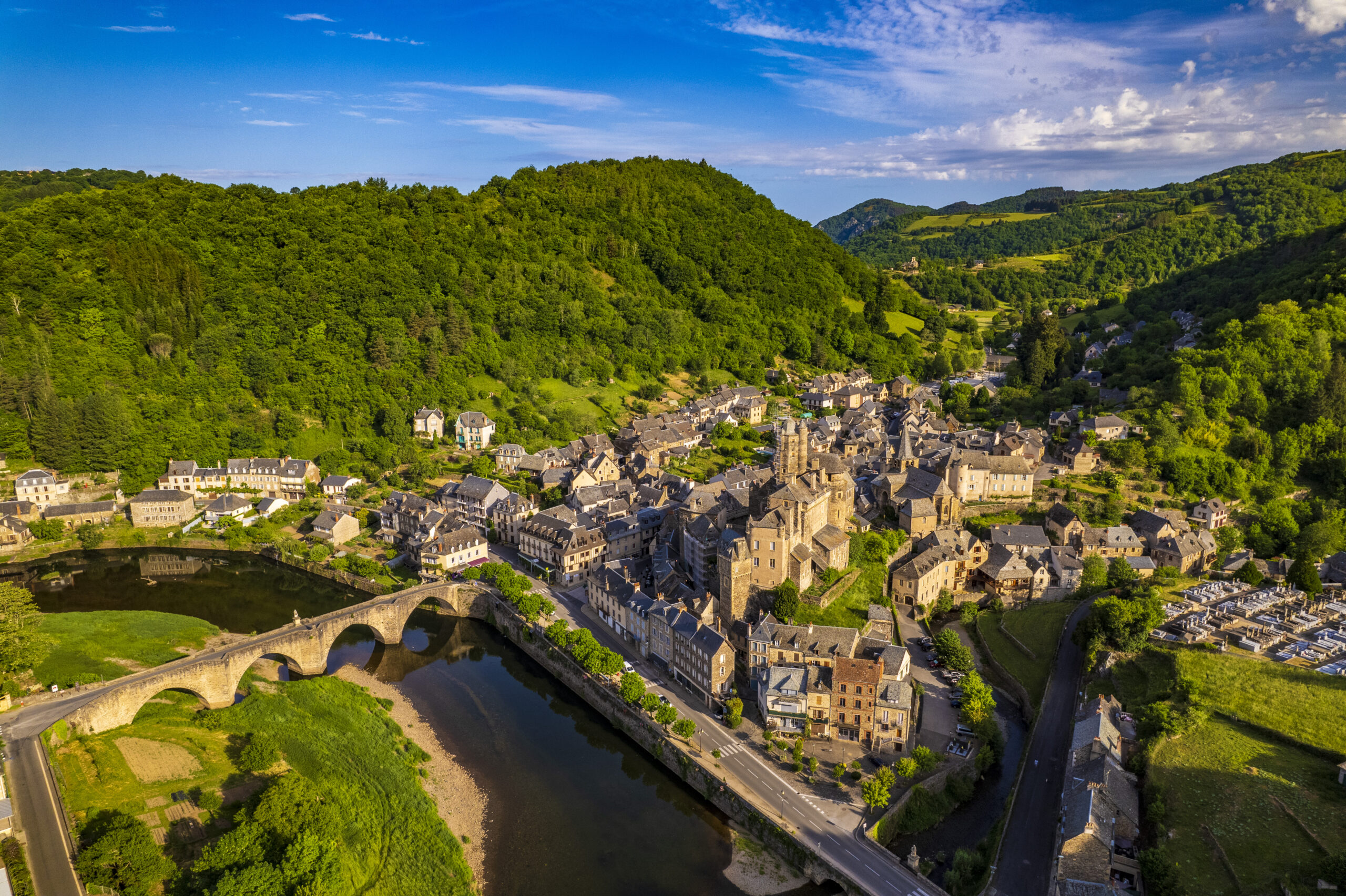 Vue aérienne - Estaing ©JJ.Gelbart