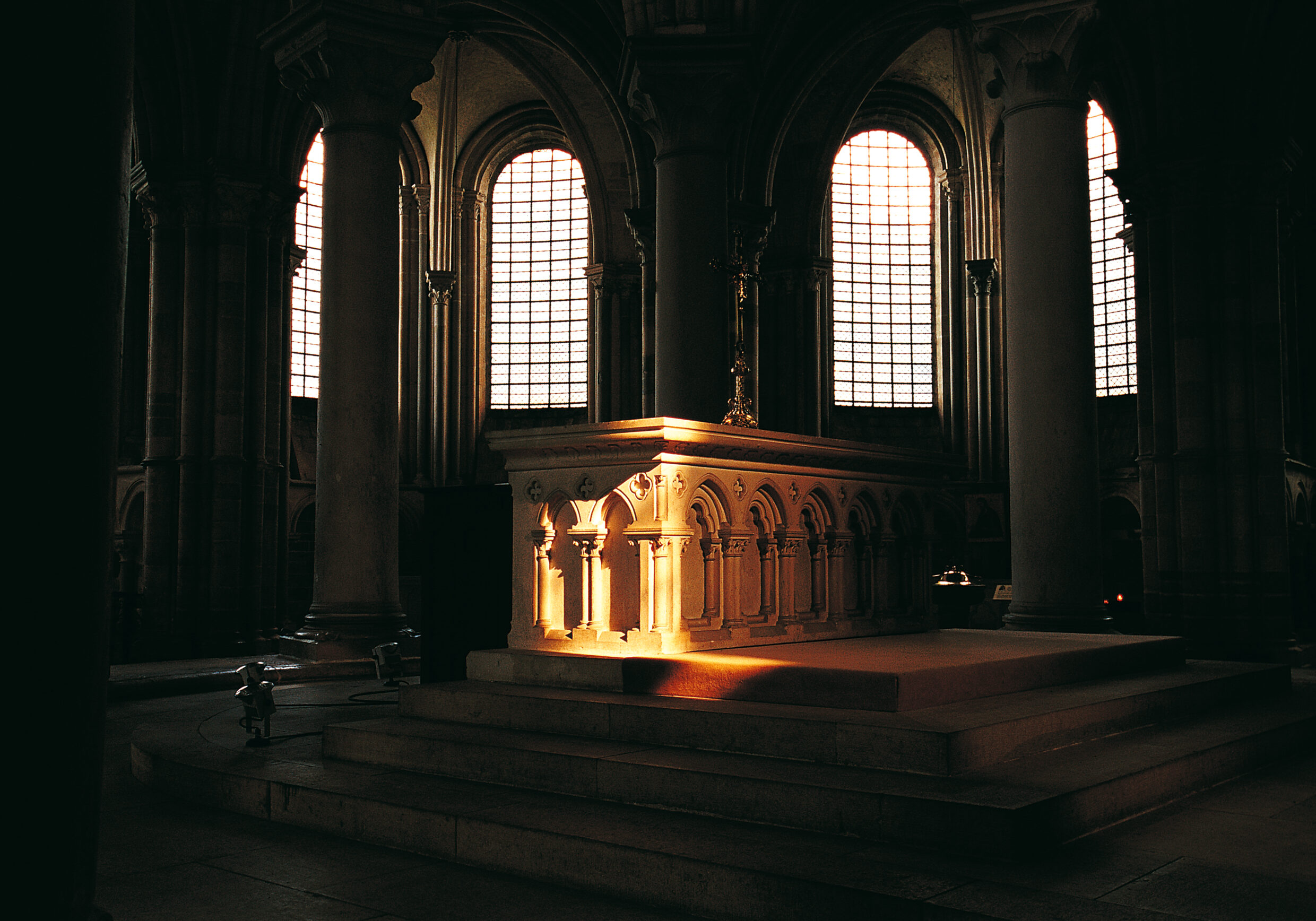 Lumiere dans le choeur bailique de Vézelay