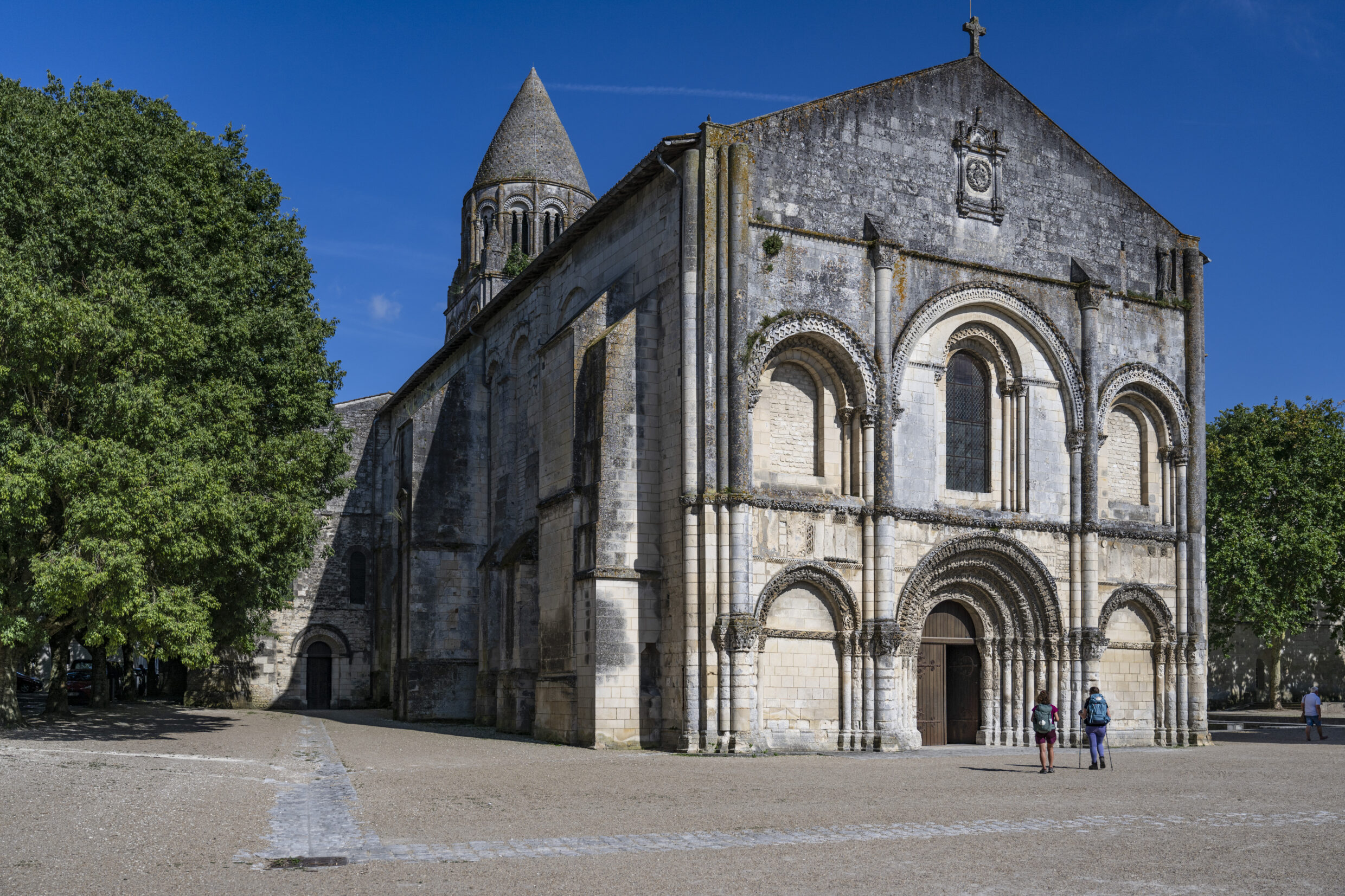 Abbaye aux Dames ©JJGelbart