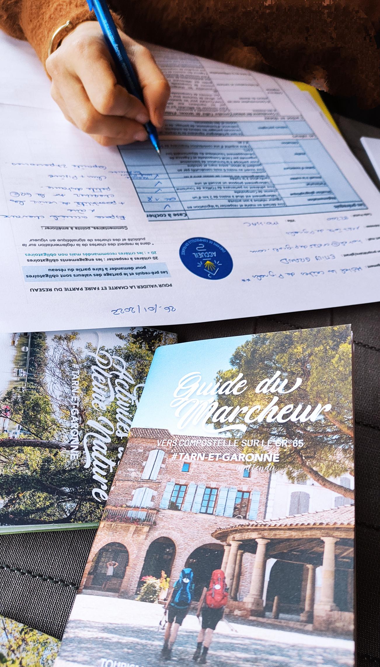 Signature de la Charte Accueil hébergeurs ©AFCC