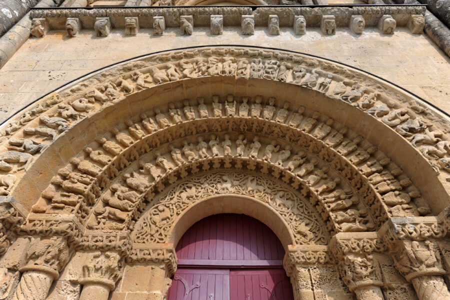 Tympan Eglise Saint-Pierre, Aulnay ©AFCC JJGelbart