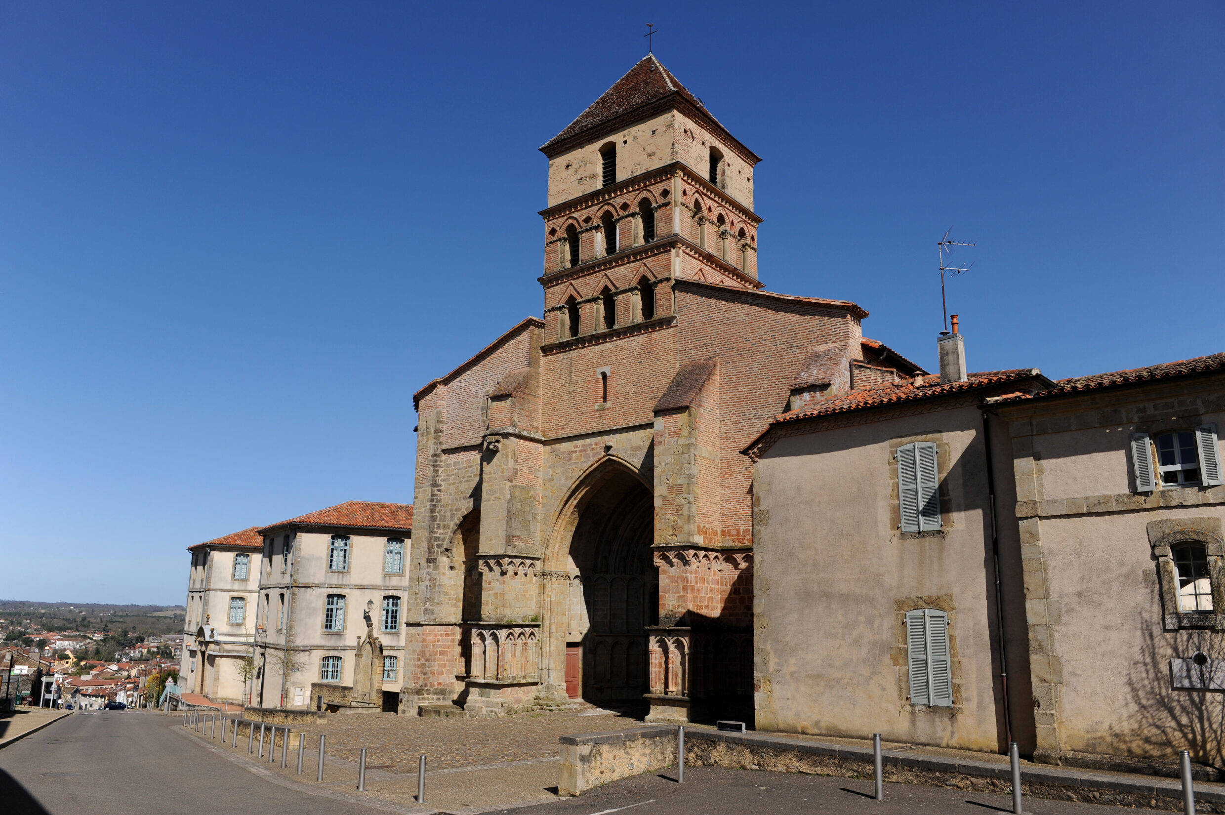 Eglise Sainte-Quitterie ©AFCC JJGelbart