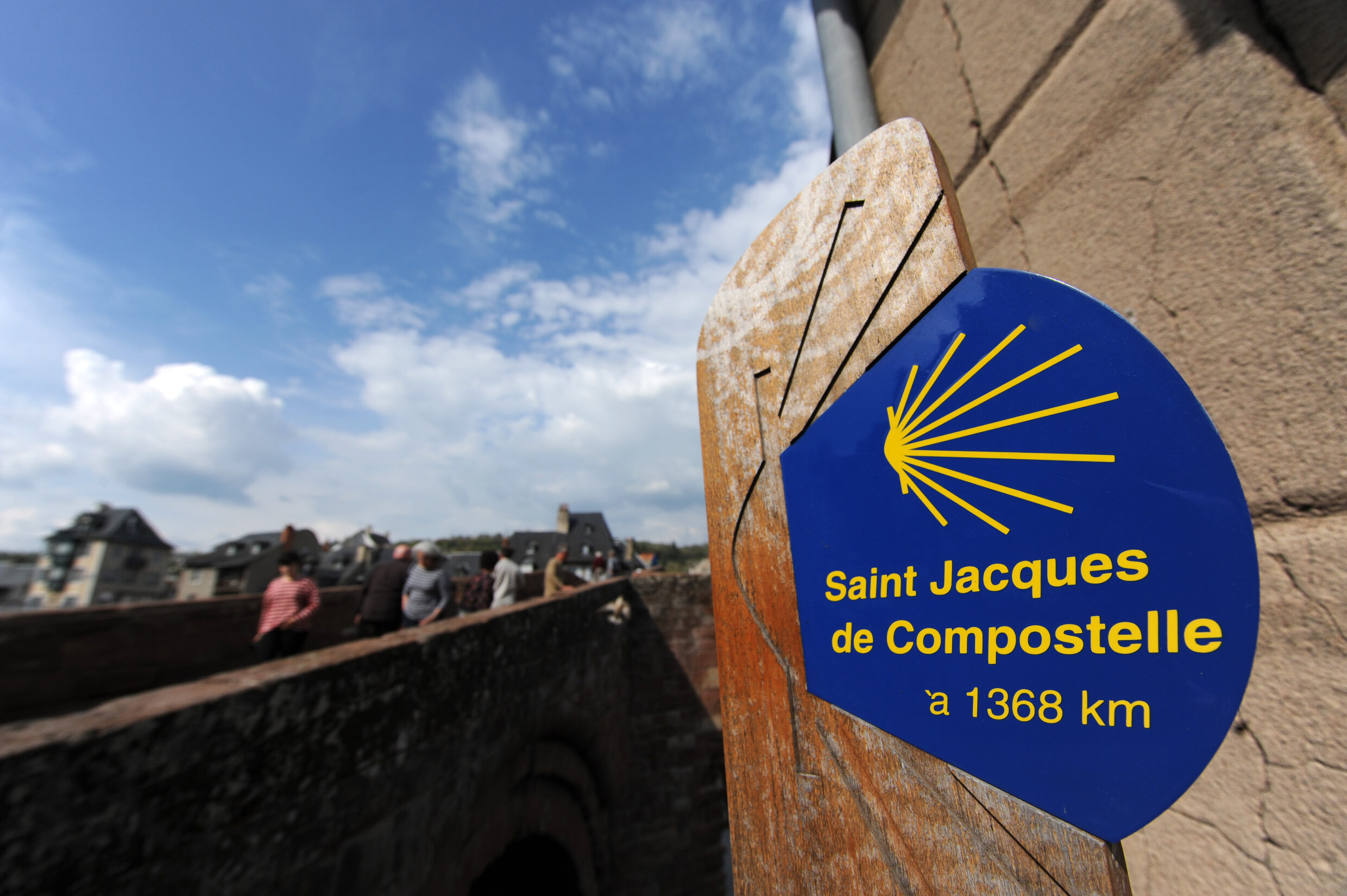 Panneau chemin de Compostelle - Espalion ©AFCC JJGelbart