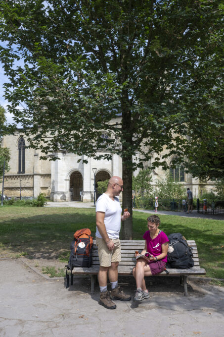 Bordeaux - Cannelé et lecture ©AFCC JJGelbart