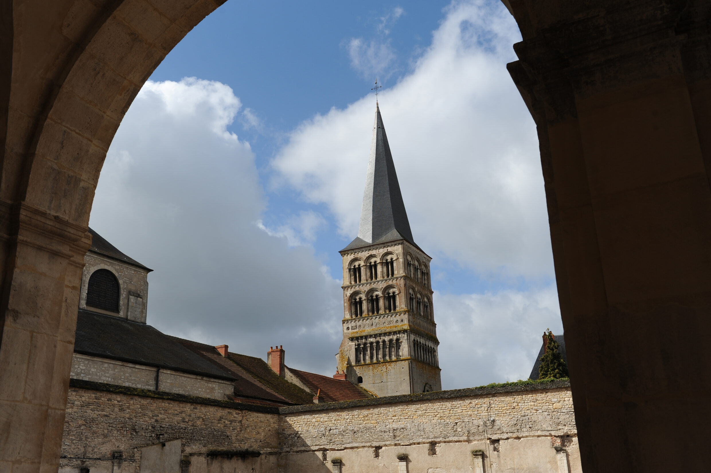 Eglise Sainte-Croix-Notre-Dame ©AFCC JJGelbart