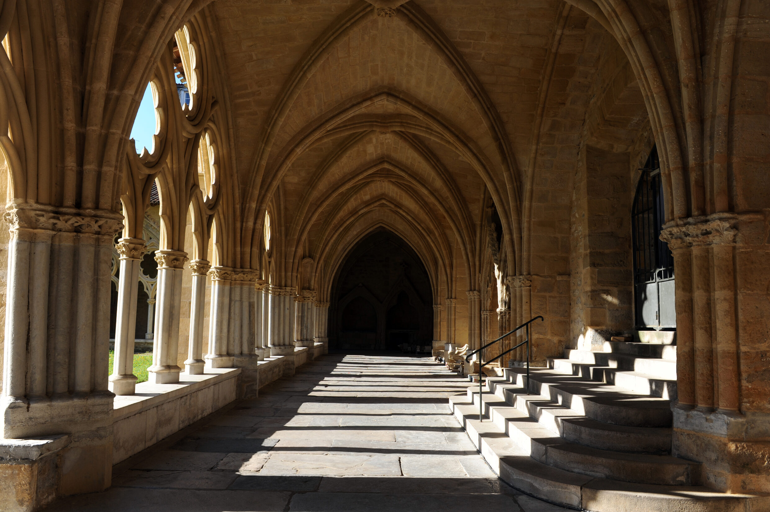 Cloître - Cathédrale de Bayonne ©JJGelbart