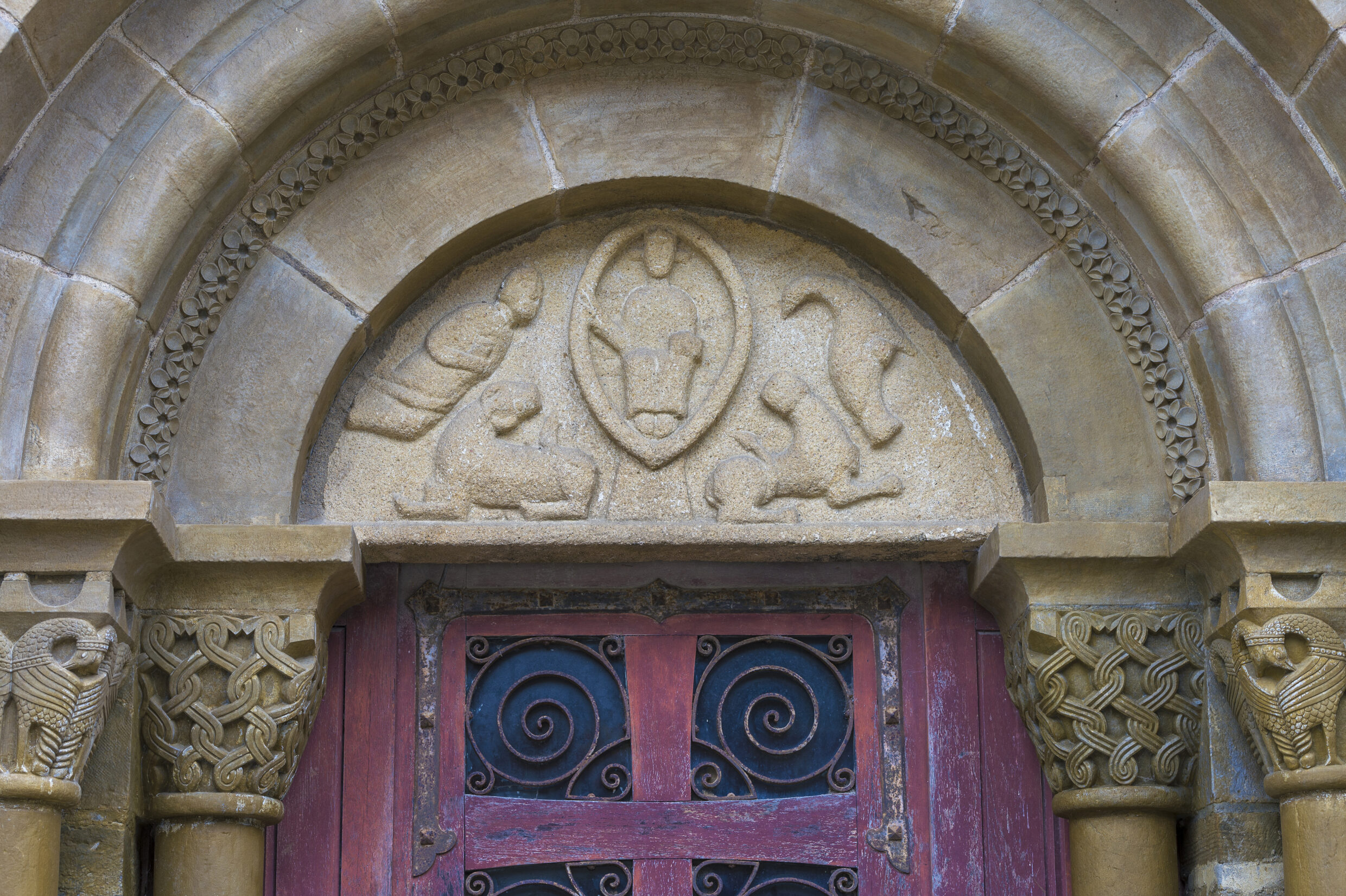 Tympan Eglise Saint-Blaise - Hôpital Saint-Blaise ©AFCC JJGelbart