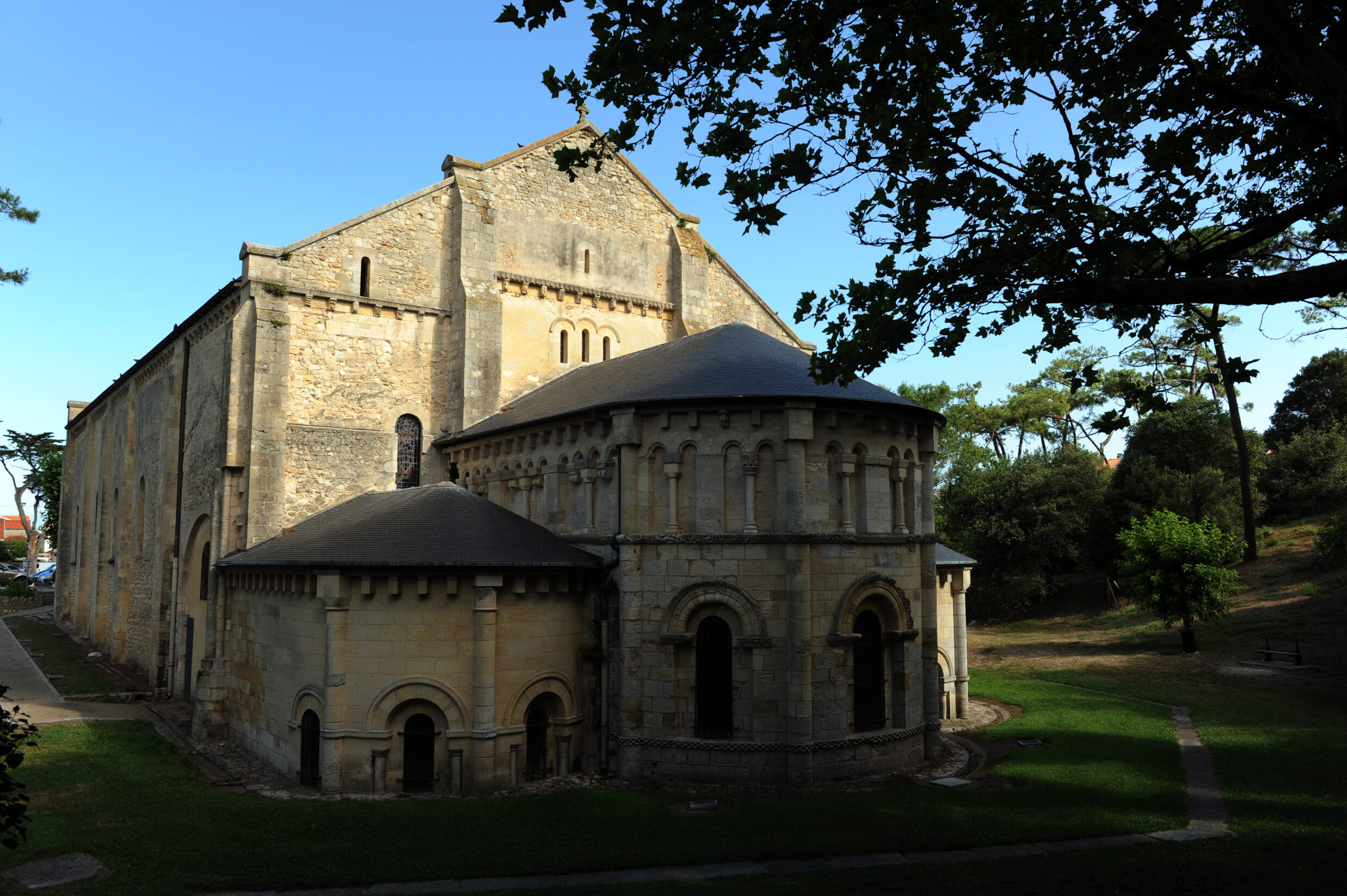 Eglise Notre Dame de la fin de Terres ©AFCC JJGelbart