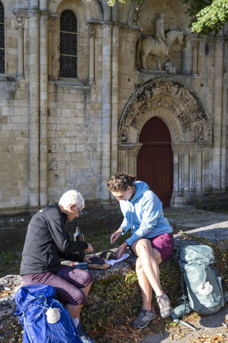 Melle - Tourteau formager devant Saint Hilaire ©AFCC JJGelbart